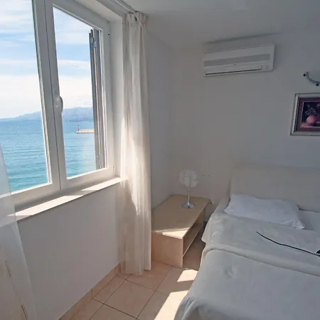 Apartment Tamarix Vinjerac