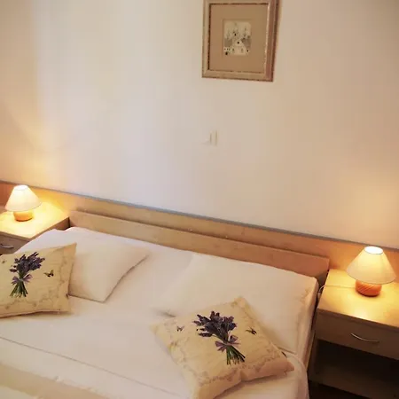 Apartment Tamarix Vinjerac